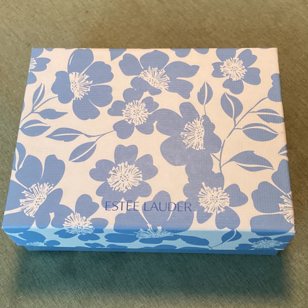 Estée Lauder Blue Floral Box